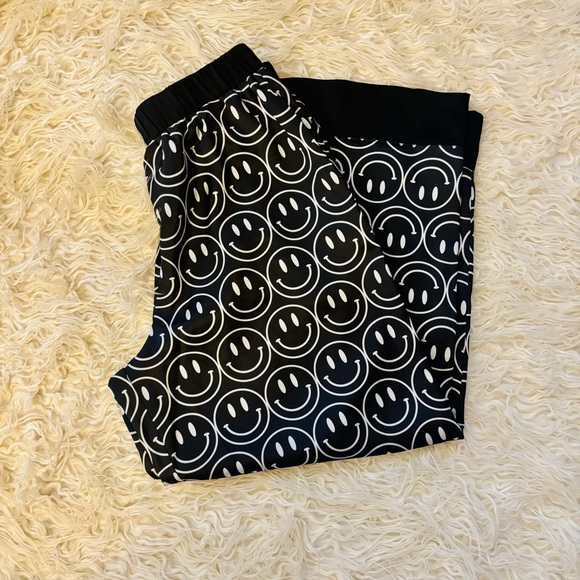 Emy Ave Black and White Smiley Face Pants - Picture 2 of 3